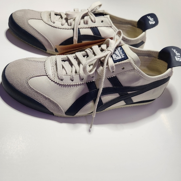 Onitsuka tiger men’s and women’s white and navy trainers - Picture 5 of 9
